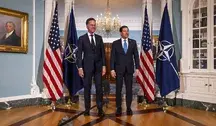 Sekretarz Generalny NATO Mark Rutte (z lewej) uczestniczy w sesji zdjęciowej z Sekretarzem Stanu USA Marco Rubio (z prawej) przed ich spotkaniem w Departamencie Stanu w Waszyngtonie, DC, USA, 08 kwietnia 2026 r. Rutte ma zaplanowane spotkanie z prezydentem USA Donaldem Trumpem w dalszej części dnia. EPA/JIM LO SCALZO Dostawca: PAP/EPA.