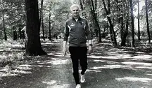 Jacek Magiera zasłabł w parku podczas treningu biegowego. Nawet po zakończeniu kariery piłkarskiej dbał o formę, tym bardziej jego przedwczesna i niespodziewana śmierć jest szokiem dla wszystkich