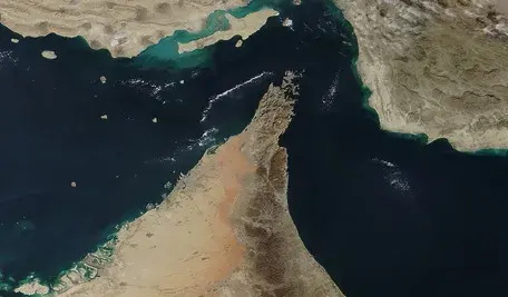 Donald Trump zapowiedział, że wobec fiaska negocjacji z Iranem wprowadzi blokadę cieśniny Ormuz. Obejmie statki, które korzystają z irańskich portów. 