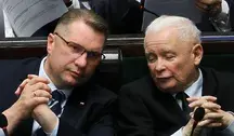 Warszawa, 14.04.2026. Prezes PiS Jarosław Kaczyński (P) i wiceprezes ugrupowania Przemysław Czarnek (L) na sali obrad Sejmu, 14 bm. Posłowie zajmą się wetem prezydenta Karola Nawrockiego do ustawy o rynku kryptoaktywów. Posłowie będą też pracować nad projektem, który ma usprawnić stosowanie Europejskiego Nakazu Aresztowania oraz nad projektem ws. najmu krótkoterminowego. (sko) PAP/Rafał Guz