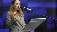 Warszawa, 17.04.2026. Minister funduszy i polityki regionalnej Katarzyna Pełczyńska-Nałęcz podczas konferencji prasowej i podpisania umowy między MFiPR a BGK w sprawie powołania spółki „Chrobry” SA na realizację zadań Funduszu Bezpieczeństwa i Obronności, 17 bm. w siedzibie MFiPR w Warszawie. (mr) PAP/Rafał Guz
