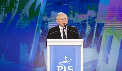 Im mniej list wyborczych po prawej stronie sceny politycznej, tym większa szansa na wyrwanie Polski z rąk Donalda Tuska. Jarosław Kaczyński dobrze o tym wie