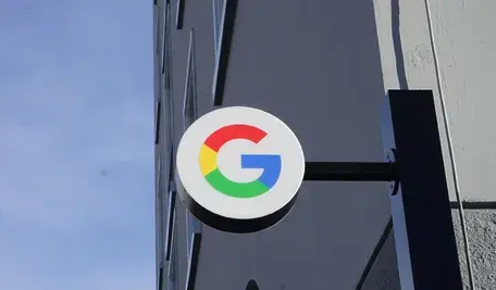 Eksperci ds. cyberbezpieczeństwa wykryli ponad 100 złośliwych rozszerzeń do Google Chrome, które mogły kraść dane logowania do Google i Telegrama oraz naruszać prywatność użytkowników.