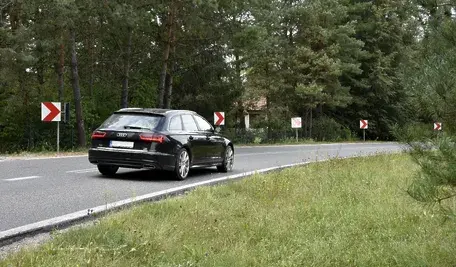 Od 24 kwietnia w Polsce ruszają kontrole abonamentu RTV w samochodach, które mogą objąć kierowców posiadających radia w pojazdach i skutkować karami finansowymi za brak opłat.