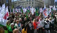 Protest pracowników ZUS pod Ministerstwem Finansów w Warszawie był bardzo gorący 