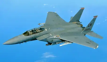 Amerykański myśliwiec F-15E został zestrzelony w piątek, w niedzielę członek jego załogi został uratowany w Iranie