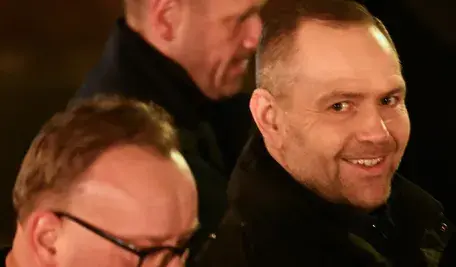 Prezydent RP Karol Nawrocki bierze udział w 11. Nocnym Misterium Krzyża – wielkopiątkowej procesji pokutnej, która zakończyła się w Bazylice Mariackiej w Gdańsku, 3 bm. Organizatorem uroczystości, inspirowanej andaluzyjską tradycją procesji Semana Santa, jest Bractwo Świętego Pawła. (aldg) PAP/Andrzej Jackowski