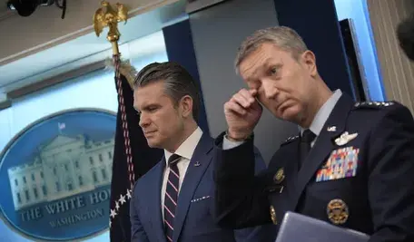 Iran wezwał uczniów i studentów, by własnymi ciałami osłonili elektrownie przed amerykańskimi nalotami