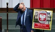 Włodzimierz Czarzasty podczas posiedzenia Sejmu, obok zdjęcie wejścia na teren siedziby Trybunału Konstytucyjnego