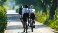 Od 3 czerwca dzieci poniżej 16 roku życia będą musiały jeździć na rowerze, hulajnodze itp. w kasku na głowie 