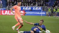 Robert Lewandowski może opuścić Hiszpanię, a w mediach pojawiają się spekulacje o transferze do egzotycznych lig, m.in. Arabii Saudyjskiej i MLS.