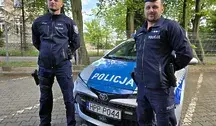 Policjanci z Cieszyna uratowali niemowlę uwięzione w samochodzie
