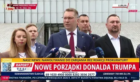 Przemysław Czarnek podczas konferencji  prasowej  w otoczeniu polityków PiS przemawia do narodu i rzuca wyzwanie Tuskowi