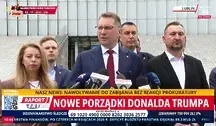Przemysław Czarnek podczas konferencji  prasowej  w otoczeniu polityków PiS przemawia do narodu i rzuca wyzwanie Tuskowi