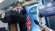 JD Vance, wiceprezydent USA, przemawia na konferencji w Białym Domu w Waszyngtonie. Zdjęcie ilustruje kontrowersyjne opóźnienie rotacji wojsk USA do Polski i strategiczne decyzje Pentagonu w Europie. Idealne pod artykuły o wojskach amerykańskich, NATO, bezpieczeństwie w Europie i polityce zagranicznej USA