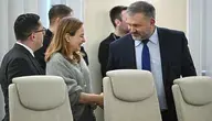 MInister Żurek przed posiedzeniem rządu, w którym szefuje resortowi sprawiedliwości, ale lubi sprawiać wrażenie, że jego wiedza sięga daleko dalej
