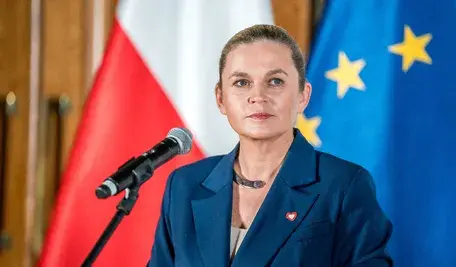 Grzegorz Braun krytykuje możliwość zdawania matury z języka ukraińskiego, wskazując na nierówne szanse dla polskich uczniów.