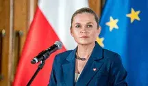 Grzegorz Braun krytykuje możliwość zdawania matury z języka ukraińskiego, wskazując na nierówne szanse dla polskich uczniów.