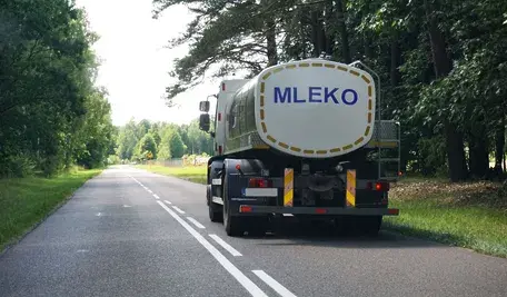 Afera mleczna dotycząca oszustw na szkodę spółdzielni mleczarskiej w Gostyniu doprowadziła na ławę oskarżonych mnóstwo ludzi