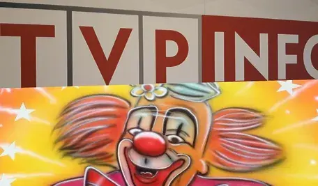 TVP Info w likwidacji w ciągu nocy zmieniło radykalnie przekaz o wysłaniu dodatkowych wojsk USA do Polski. To tak głupie, że tylko śmieszne