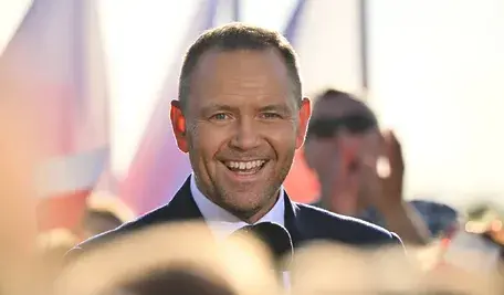 Karol Nawrocki podczas spotkania z mieszkańcami w miejscowości Bielany-Jarosławy