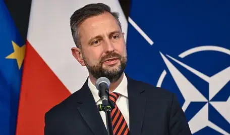 Szef MON Władysław Kosiniak-Kamysz wpisał się w narrację opracowaną przez doradców Donalda Tuska