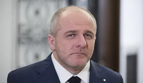 To Paweł Kowal podjął decyzję o cenzurowaniu zdjęć z ekshumacji na Ukrainie