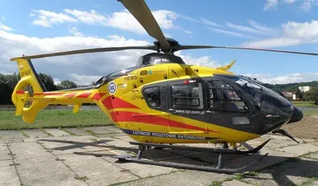W Czerwonej Górce pijany operator koparki przejechał budowlańca, mężczyzna nie żyje