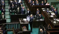 Minuta ciszy dla uczczenia pamięci zamordowanego Henry'ego Nowaka. Ławy rządowe? Wszyscy siedzą, z Tuskiem na czele, a Grabiec nawet próbuje coś krzyczeć 