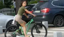 surprising_media-girl-7492734