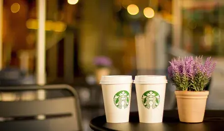 Po oburzającej reklamie kawiarnie Starbucks w Korei zostaną zamknięte na pół dnia, a ich kierownicy przejdą przeszkolenie