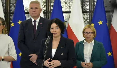 Posłanka Lewicy wbiła nóż w plecy koleżance z Koalicji Obywatelskiej