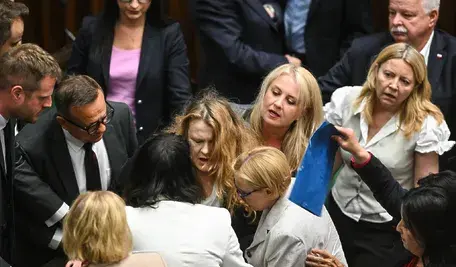 Posłowie udzielający pomocy Katarzynie Piekarskiej