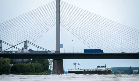 Ten most grozi zawaleniem. Nie można już po nim jeździć