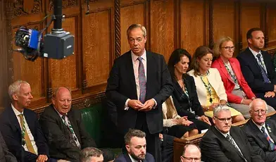 1280px-Nigel_Farage_in_Parliament