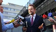 Rzecznik PiS Rafał Bochenek podczas rozmowy z dziennikarzami