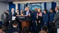 1280px-White_House_Press_Briefing_(49666120807)