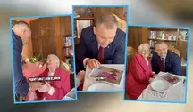 Karol Nawrocki podczas wizyty u seniorki