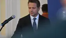 Prezydent Warszawy Rafał Trzaskowski podczas konferencji prasowej w siedzibie Urzędu Miasta 