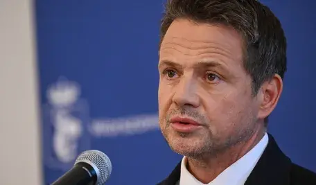 Aktywiści zapowiadają rozpoczęcie zbiórki ponad 132 tys. podpisów pod referendum w sprawie odwołania prezydenta Warszawy Rafała Trzaskowskiego.
