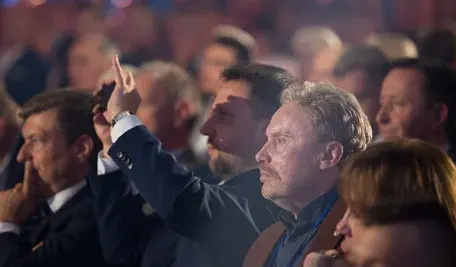 Donald Tusk i Daniel Olbrychski znaleźli się w centrum sporu dotyczącego udziału aktora w jury Festiwalu Polskich Filmów Fabularnych w Gdyni.