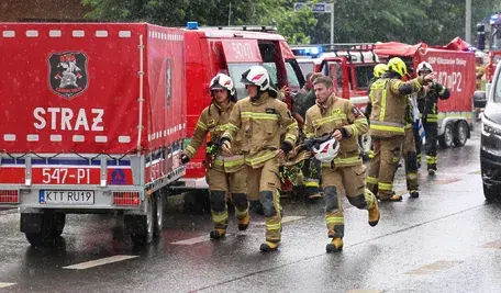 Strażacy podczas akcji ratowniczej na Podhalu