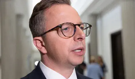 Dariusz Joński zaskoczył uznając, że nieobecność Zełeńskiego w Gdańsku może być korzystna. Identycznie napisał lewicowy niemiecki dziennik