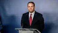 Radosław Sikorski podczas konferencji prasowej