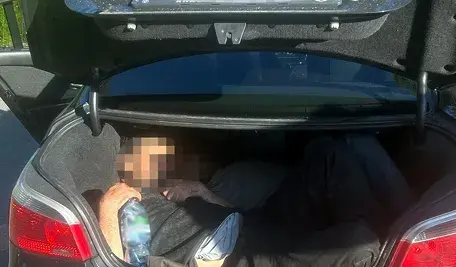 Ludzie w bagażniku jak zwierzęta. Ukrainiec zatrzymany za przewóz imigrantów