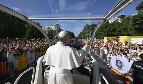 Papież Leon XIV na spotkaniu z wiernymi w Madrycie