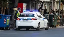 radiozwóz greckiej policji na ulicach Salonik