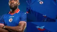 Reprezentacja Haiti zagra w koszulkach z polską flagą, co nawiązuje do historycznej sympatii między krajami sięgającej czasów wojen napoleońskich.