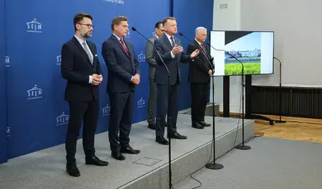 Ostre wnioski PiS po kontrolach w fabrykach broni