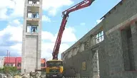 Dzwonnica w trakcie budowy nowego kościoła